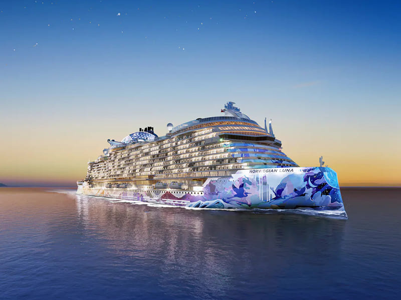 Norwegian Luna